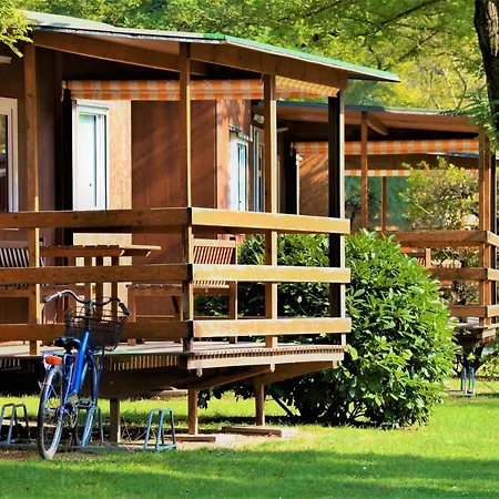 营地 Village Capalonga 3*