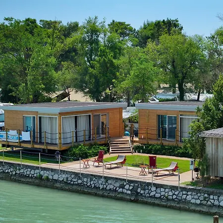 Village Capalonga 3* Μπιμπιόνε