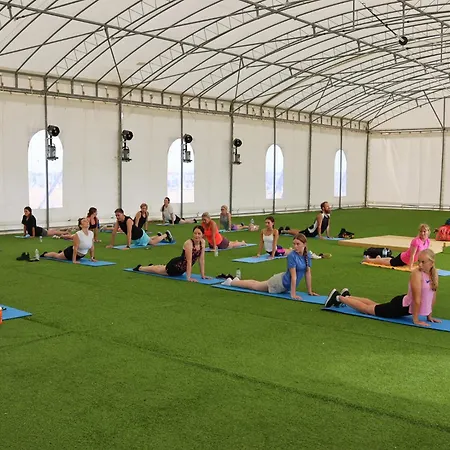 Village Capalonga مكان تخييم 3*