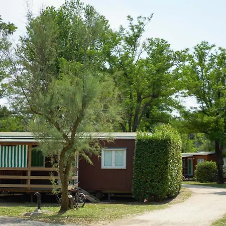 Village Capalonga 3* Μπιμπιόνε