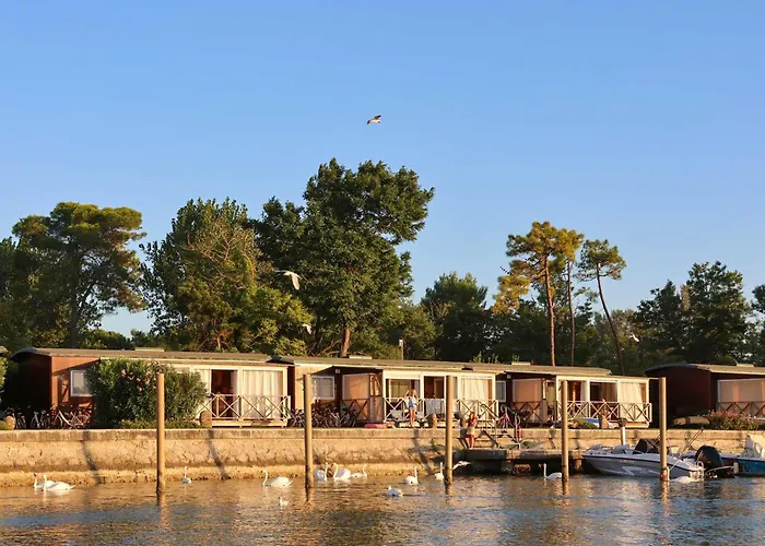 Village Capalonga 3* بيبيوني