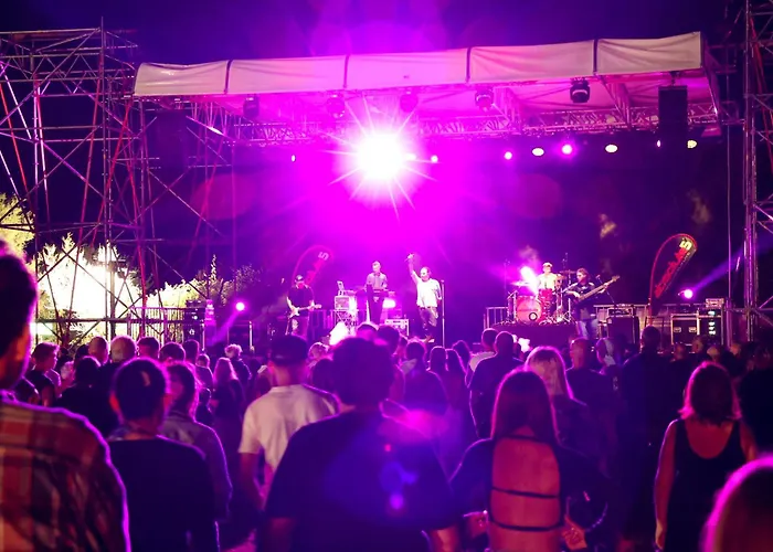 Village Capalonga 3* بيبيوني