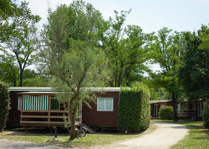 Village Capalonga 3* بيبيوني